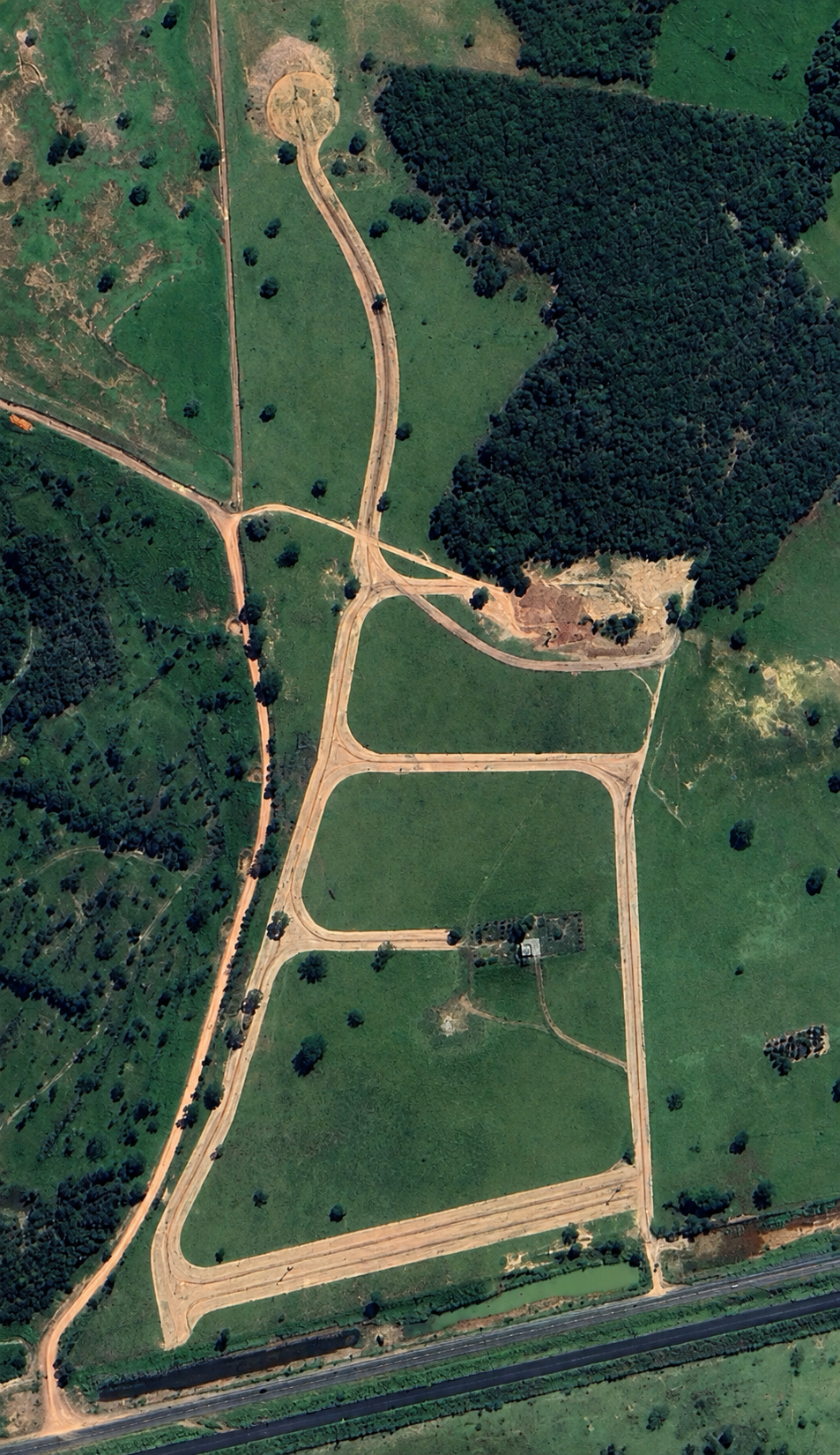 Implantação do loteamento — Caldas Novas, GO